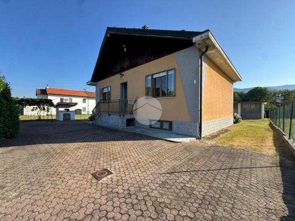 casa indipendente in affitto a Fiano in zona Grange