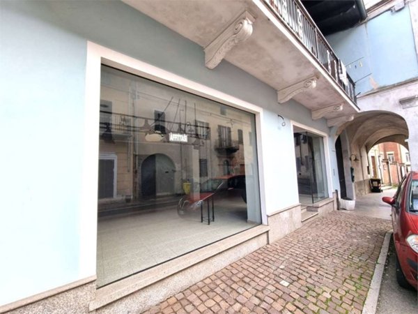 negozio in affitto a Foglizzo