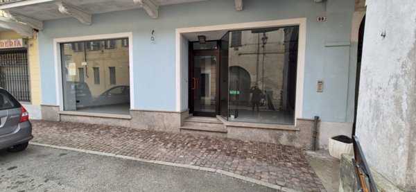 locale commerciale in affitto a Foglizzo