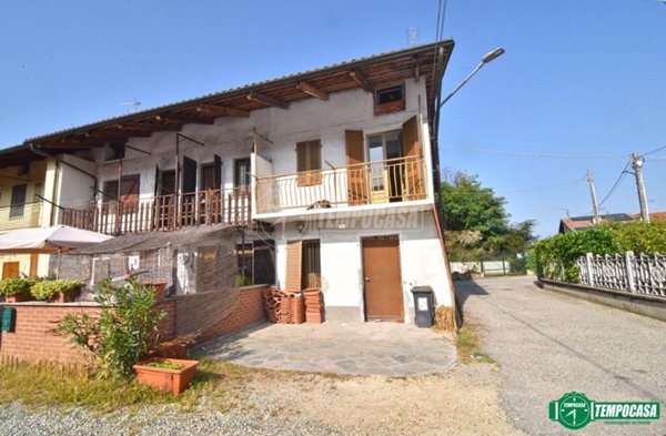 casa indipendente in affitto a Front in zona Grange di Front