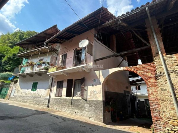casa indipendente in affitto a Front