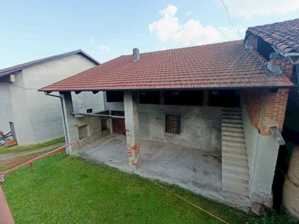 casa indipendente in affitto a Front in zona Ceretti