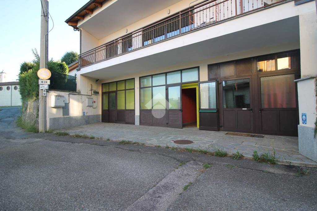 negozio in affitto a Giaveno