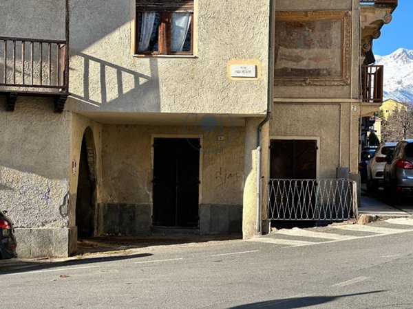locale di sgombero in affitto a Giaveno