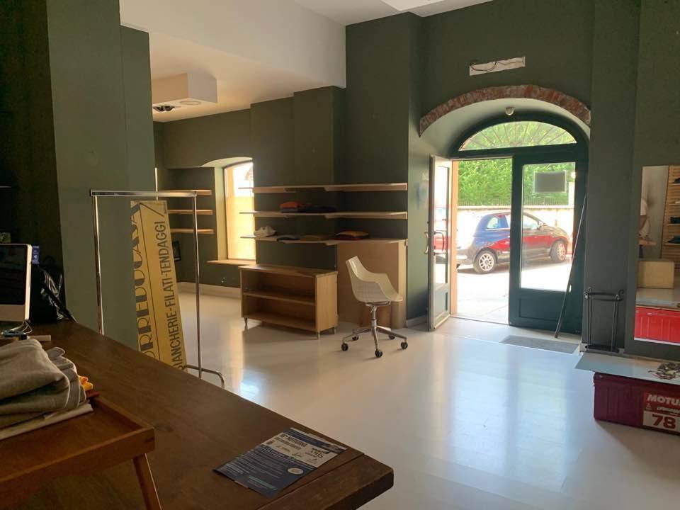 negozio in affitto a Giaveno