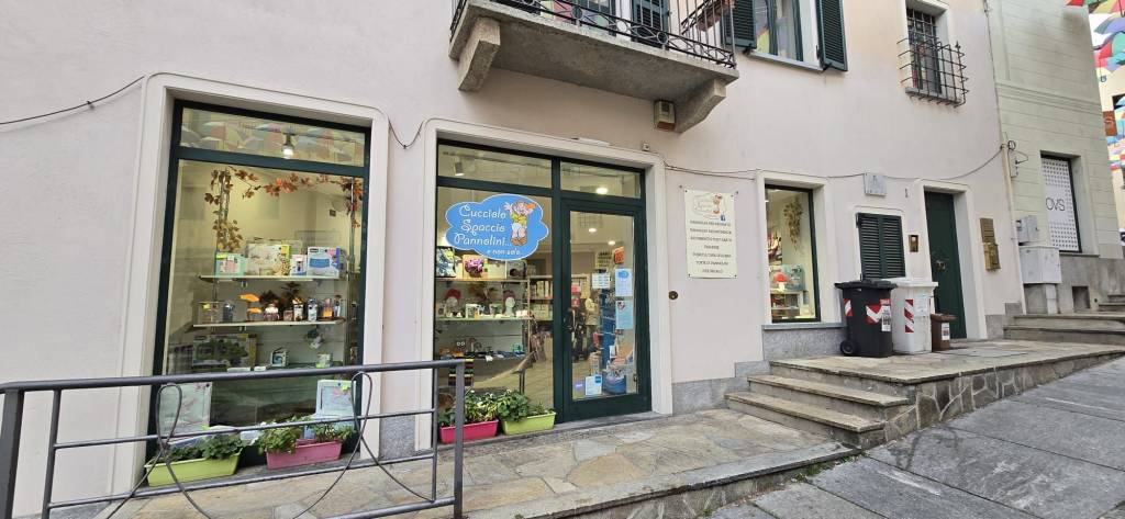 negozio in affitto a Giaveno