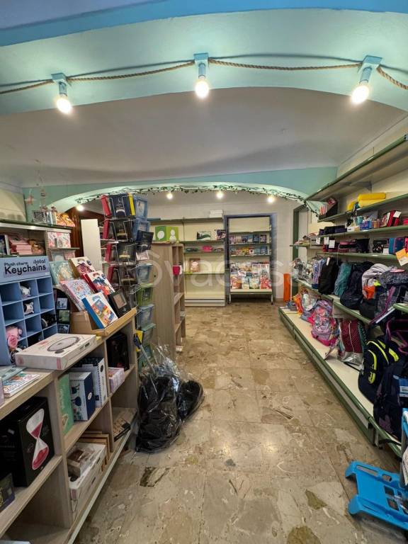 negozio in affitto a Giaveno