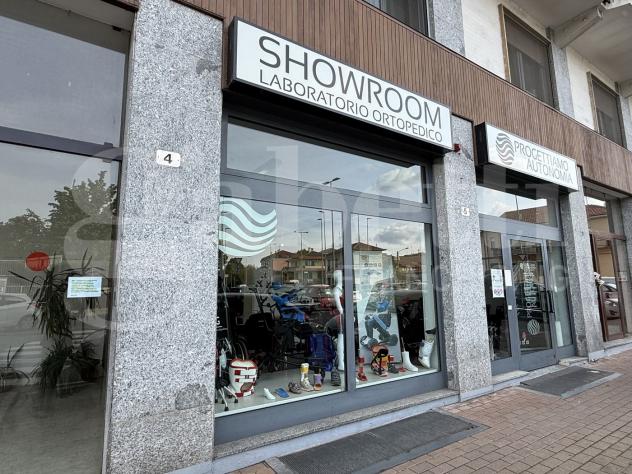 locale commerciale in affitto a Grugliasco