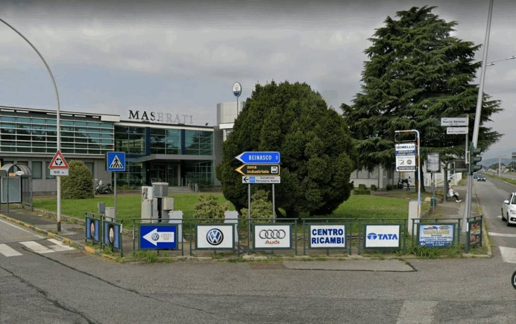 locale commerciale in affitto a Grugliasco