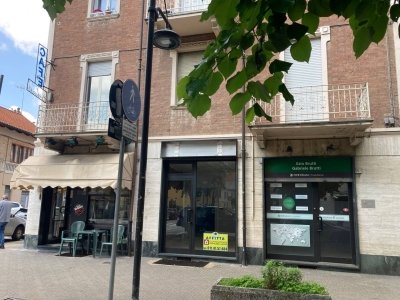 negozio in affitto a Grugliasco