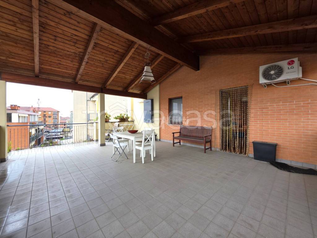 appartamento in affitto a Grugliasco