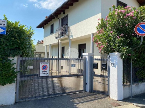 casa indipendente in affitto a Grugliasco