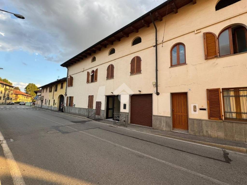 negozio in affitto a Grugliasco