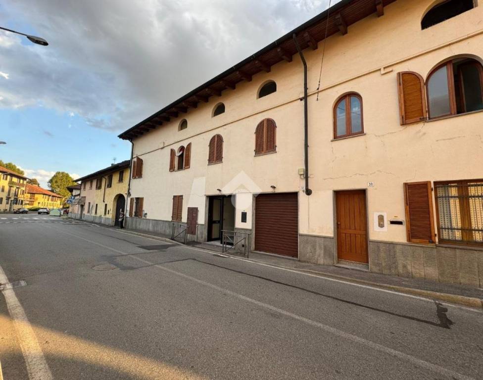 negozio in affitto a Grugliasco