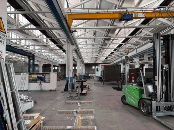 capannone in affitto a Grugliasco