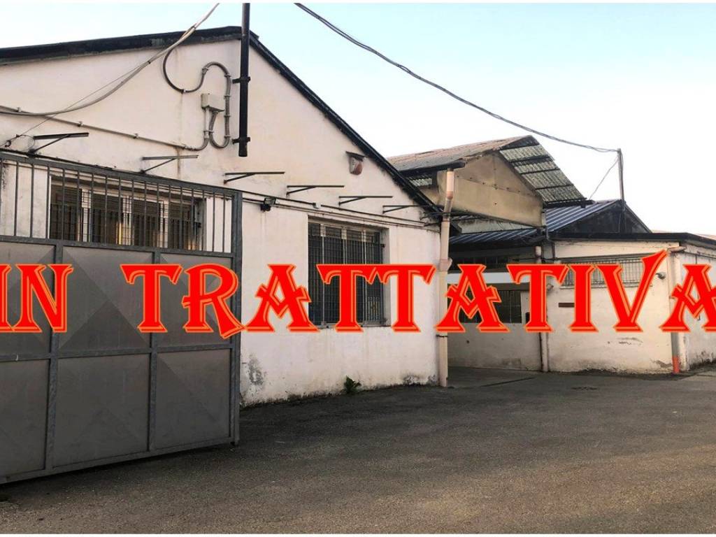 locale commerciale in affitto a Grugliasco in zona Lesna