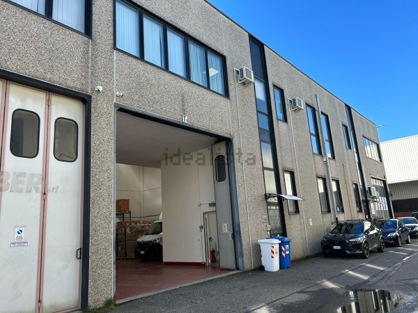 capannone in affitto a Grugliasco