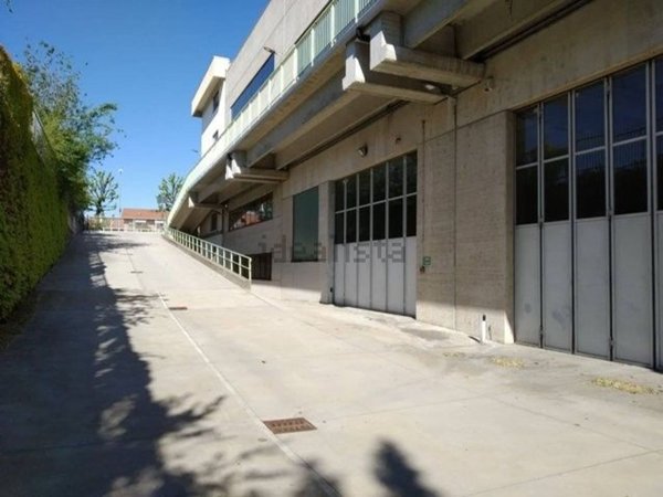 capannone in affitto a Grugliasco