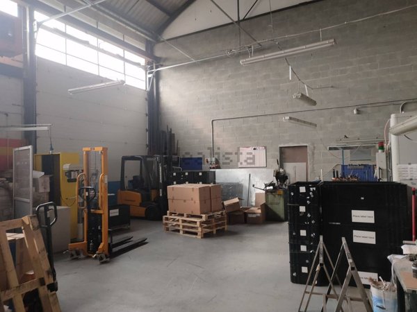 locale commerciale in affitto a Grugliasco