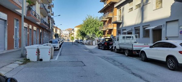 locale di sgombero in affitto a Grugliasco