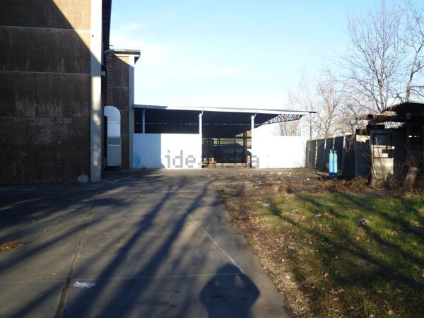 capannone in affitto a Grugliasco