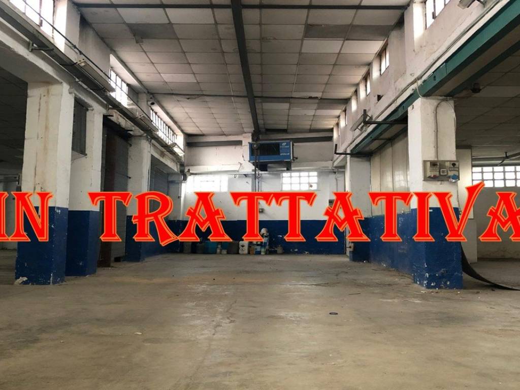 locale commerciale in affitto a Grugliasco in zona Lesna