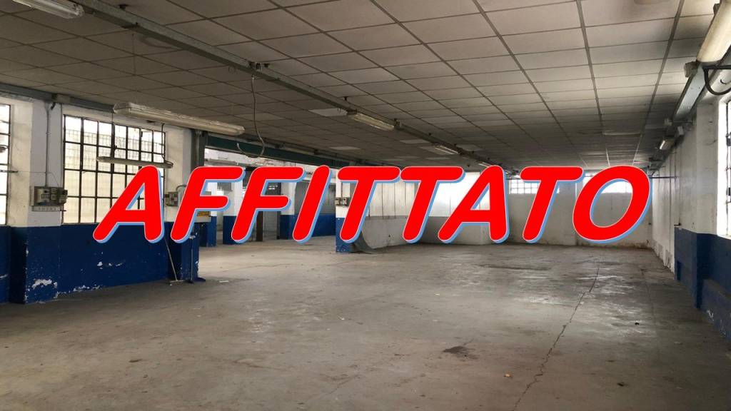 locale commerciale in affitto a Grugliasco in zona Lesna