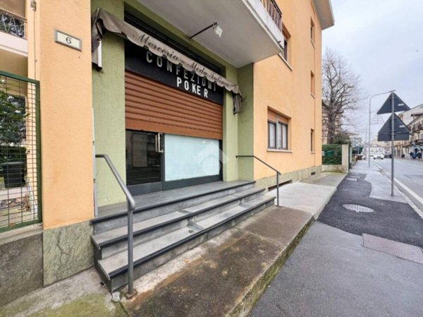 negozio in affitto ad Ivrea