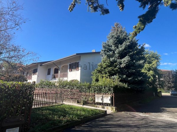 casa indipendente in affitto ad Ivrea