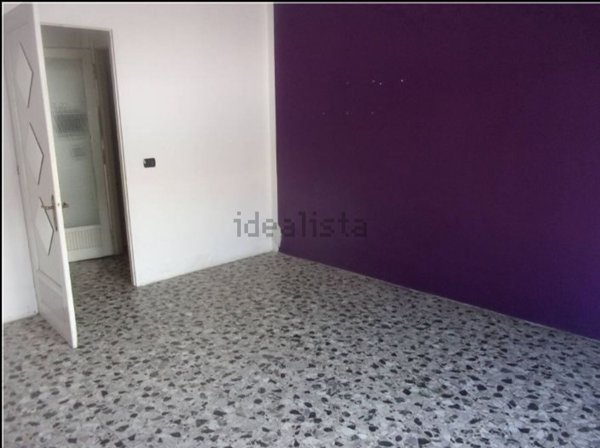 negozio in affitto ad Ivrea