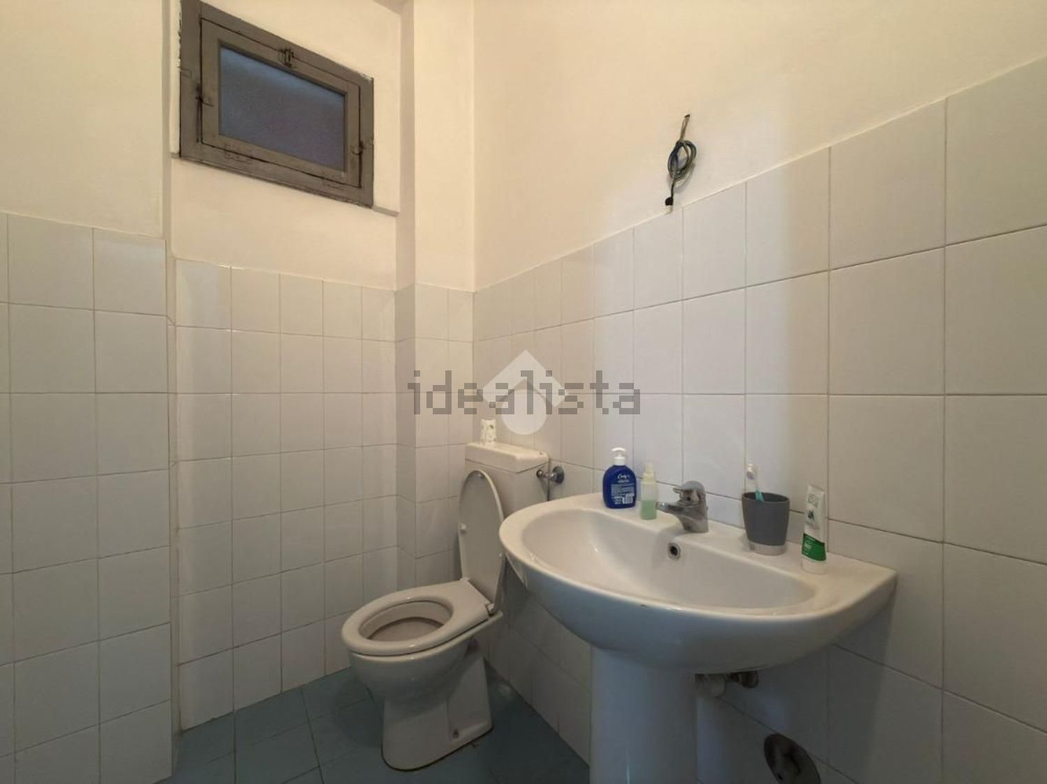 negozio in affitto ad Ivrea