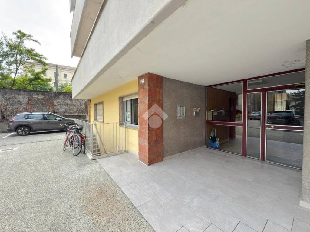 ufficio in affitto ad Ivrea