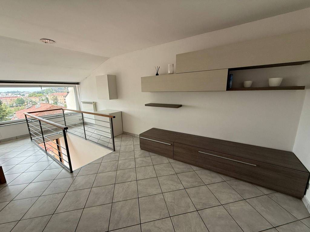 appartamento in affitto ad Ivrea