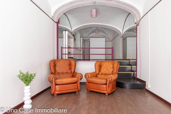 negozio in affitto ad Ivrea