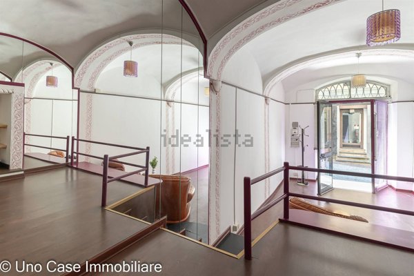 locale commerciale in affitto ad Ivrea