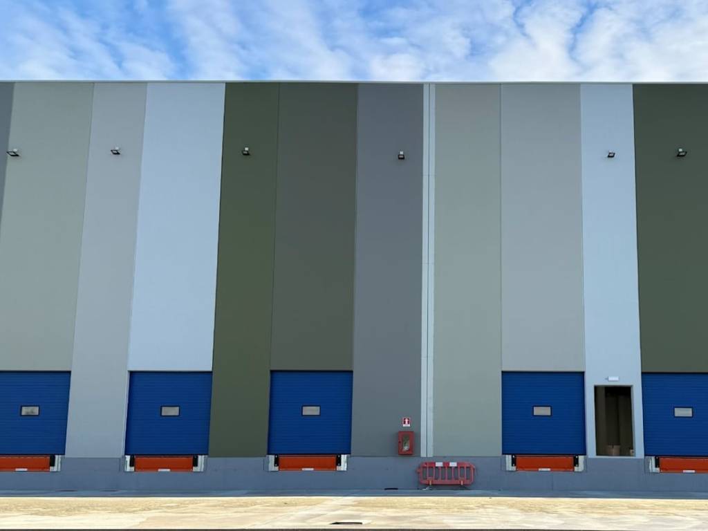 locale commerciale in affitto a Bressana Bottarone in zona Bottarone