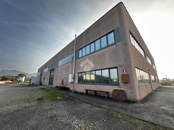 locale commerciale in affitto a Broni