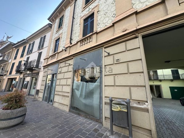 negozio in affitto a Broni