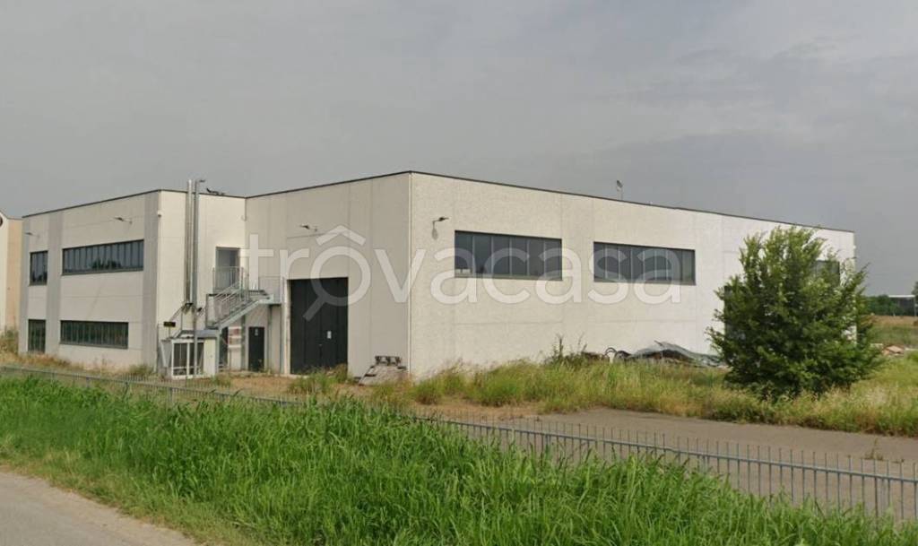 locale commerciale in affitto a Broni