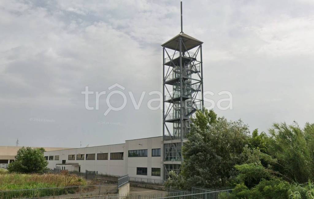locale commerciale in affitto a Broni