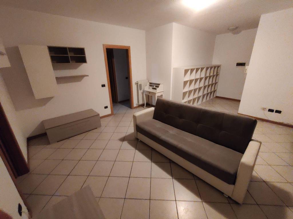 appartamento in affitto a Broni