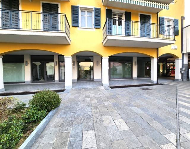 locale commerciale in affitto a Casteggio