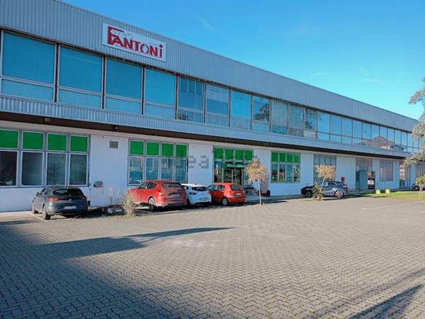 locale commerciale in affitto a Casteggio