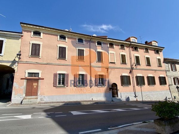 negozio in affitto a Cava Manara