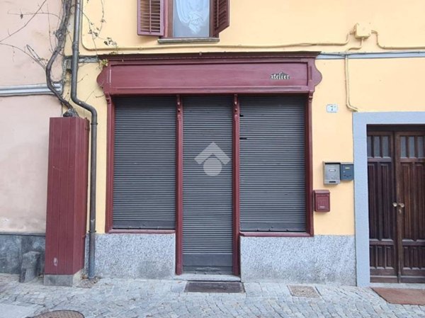 negozio in affitto a Lanzo Torinese