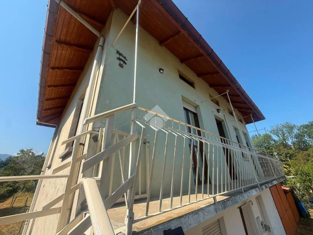 appartamento in affitto a Lanzo Torinese in zona Oviglia