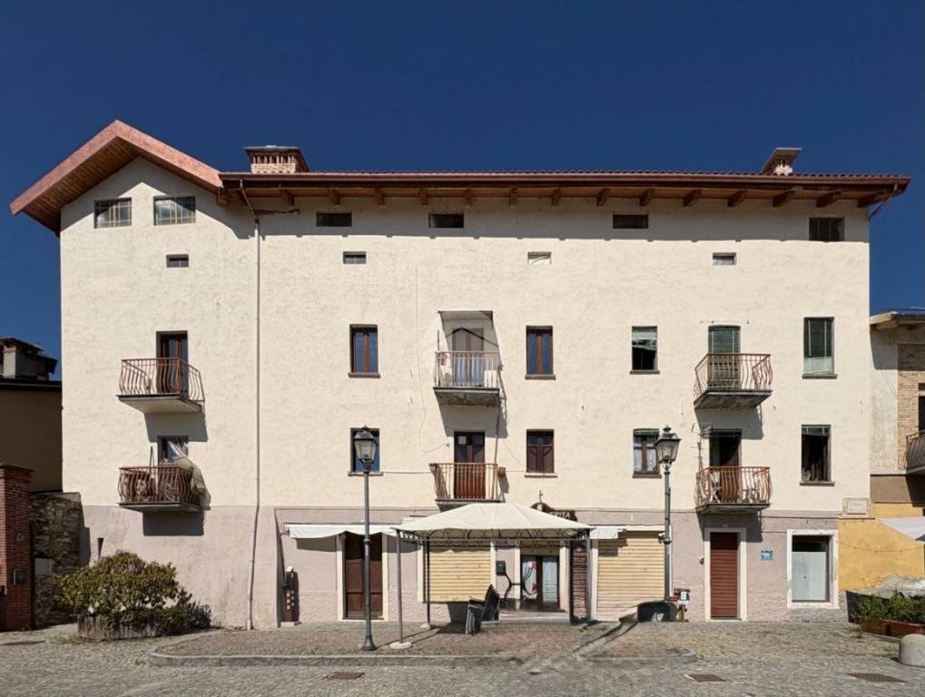 appartamento in affitto a Lanzo Torinese in zona Colombaro