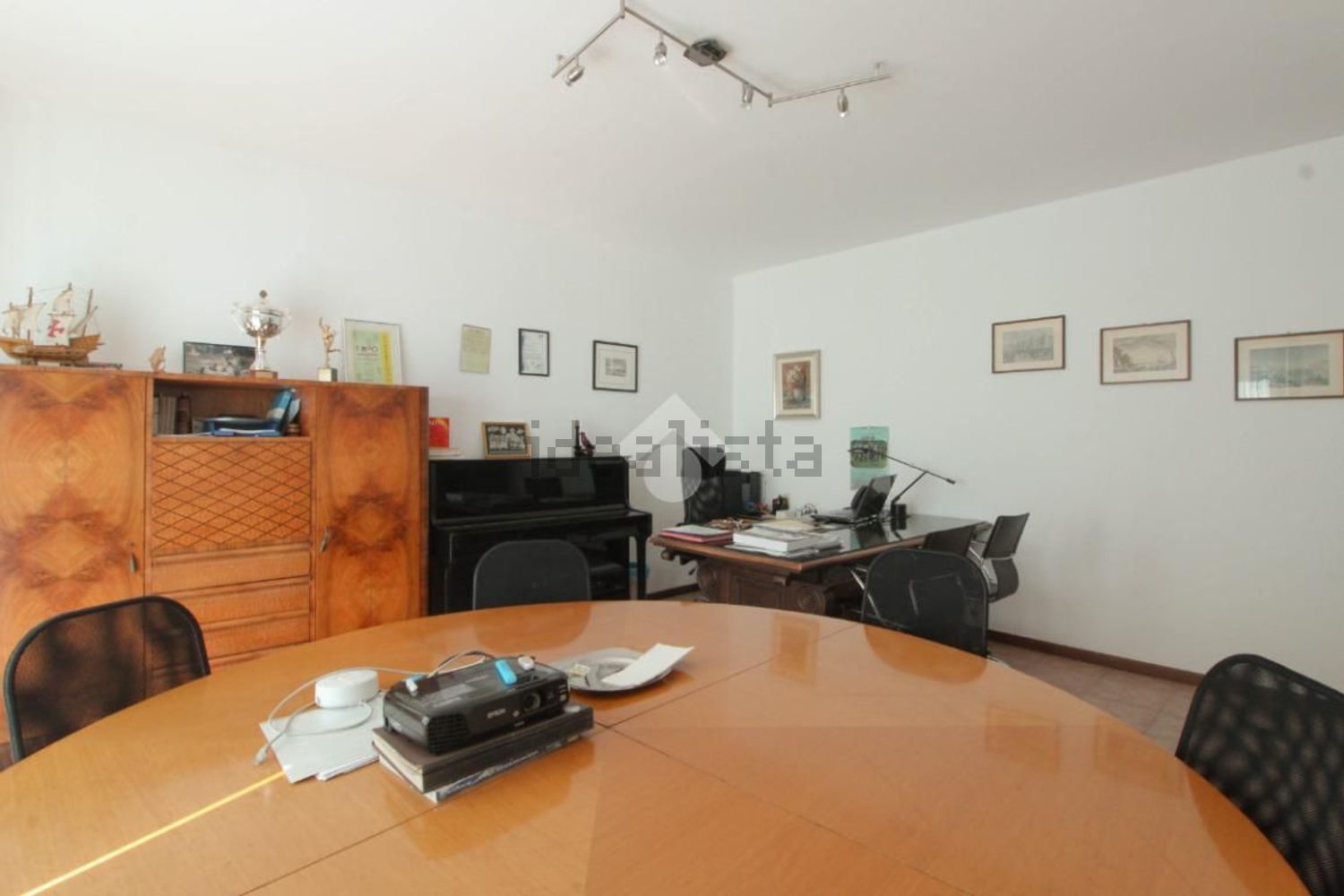 ufficio in affitto a Landriano