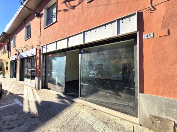 locale commerciale in affitto a Landriano