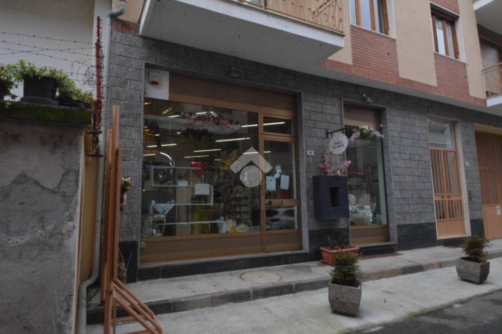 negozio in affitto a Leinì